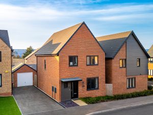 Cardno Avenue, Milton Keynes