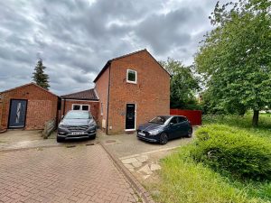 Holliday Close, Milton Keynes