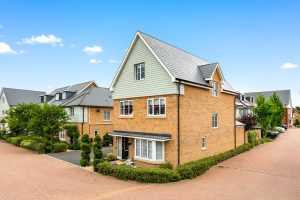Zubron Grove, Milton Keynes