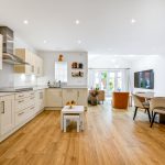 Modern open-plan kitchen and dining area.