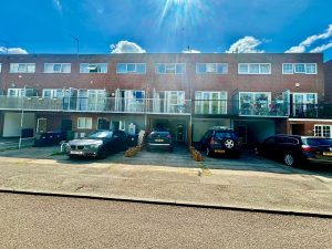 Waterside, Milton Keynes