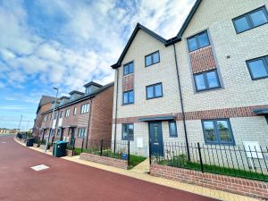 Barrosa Way, Milton Keynes