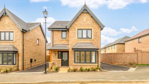 Hayfield Gardens, Dunstable