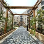 Contemporary courtyard garden in urban residential area.