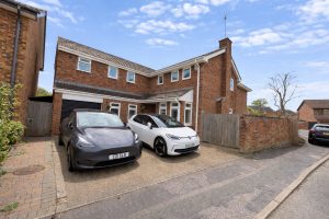 Mountsfield Close, Newport Pagnell, MK16