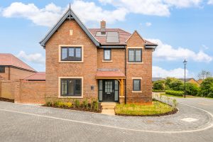 Russell Road, Toddington, LU5