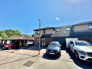 Sokeman Close, Greenleys, MK12