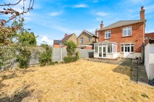 North Gate, Bletchley, MK2