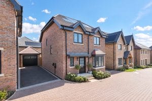 Russell Road, Toddington, LU5